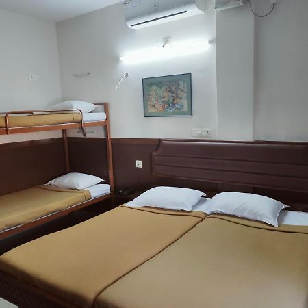 Hotel Maple Regency Коччи Экстерьер фото