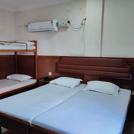 Hotel Maple Regency Коччи Экстерьер фото