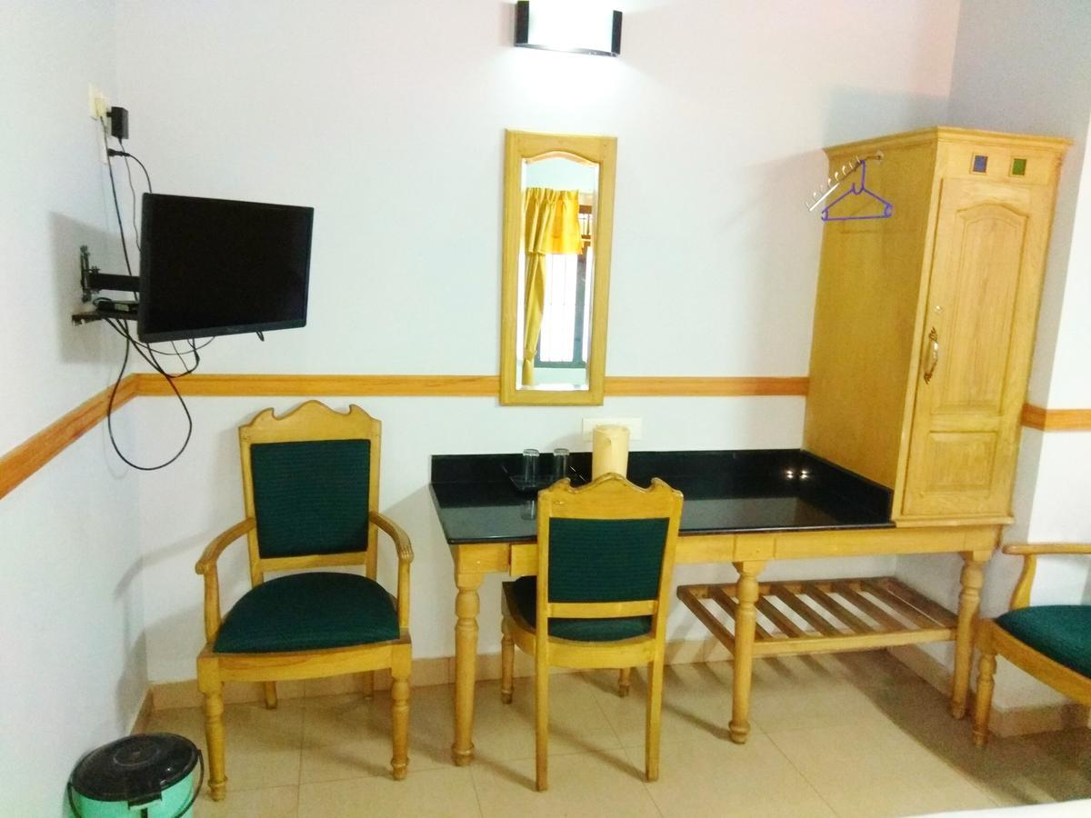 Hotel Maple Regency Коччи Экстерьер фото