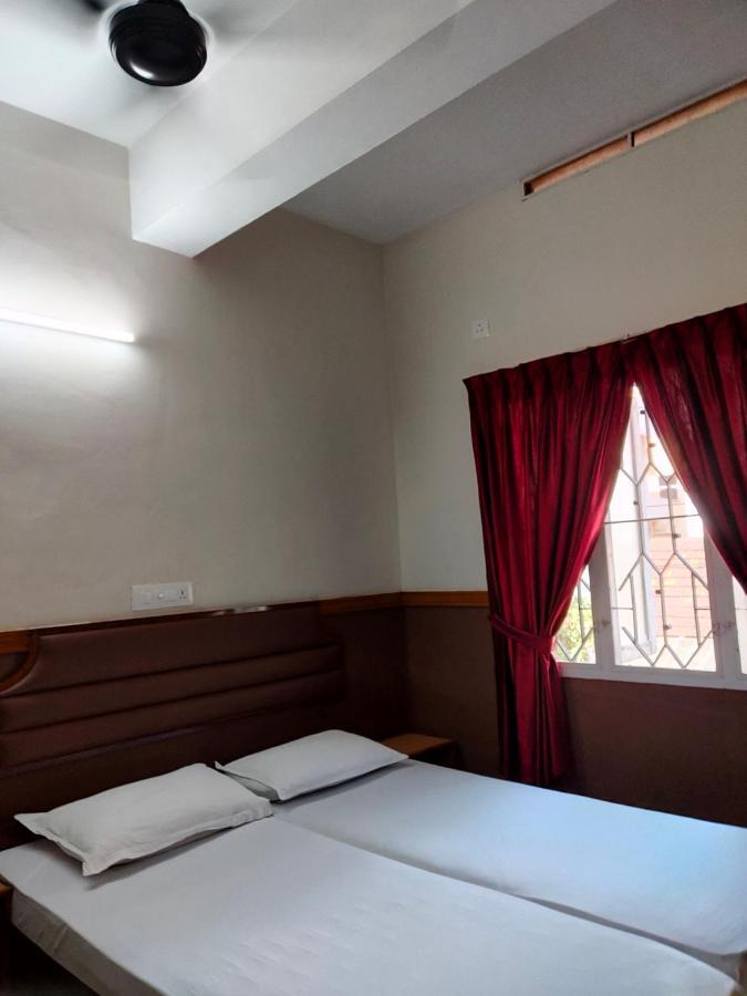 Hotel Maple Regency Коччи Экстерьер фото