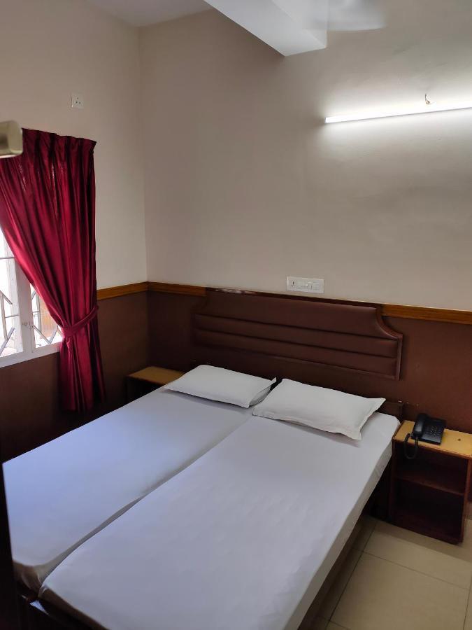 Hotel Maple Regency Коччи Экстерьер фото